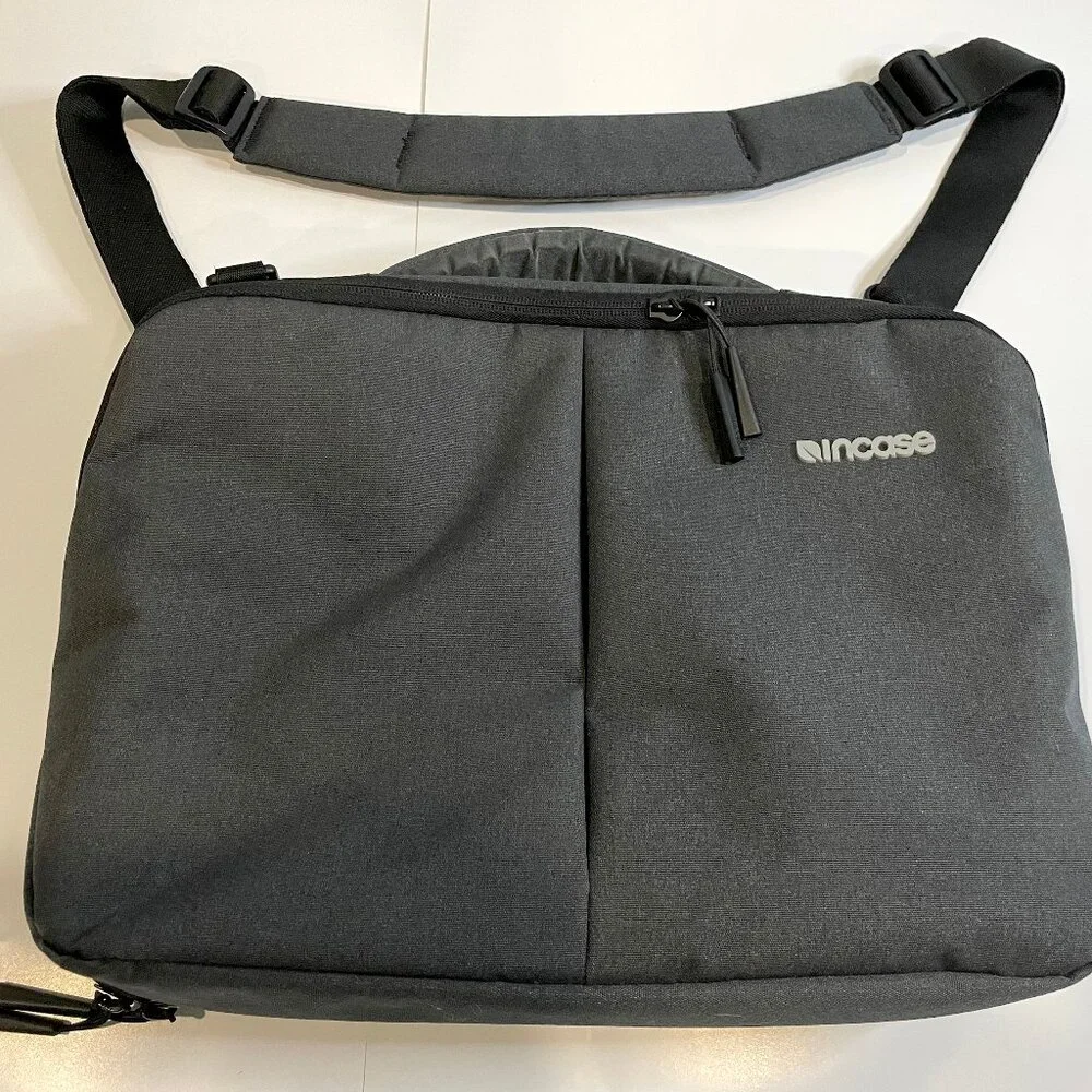 Incase Reform Collection TENSAERLITE 15" Brief - Picture 10 of 10